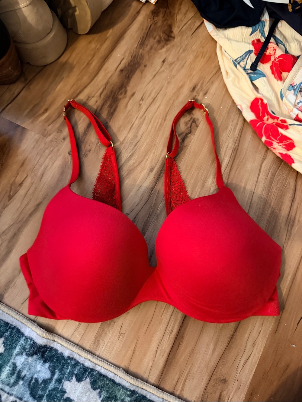 Victoria’s Secret Incredible Perfect Shape Bra